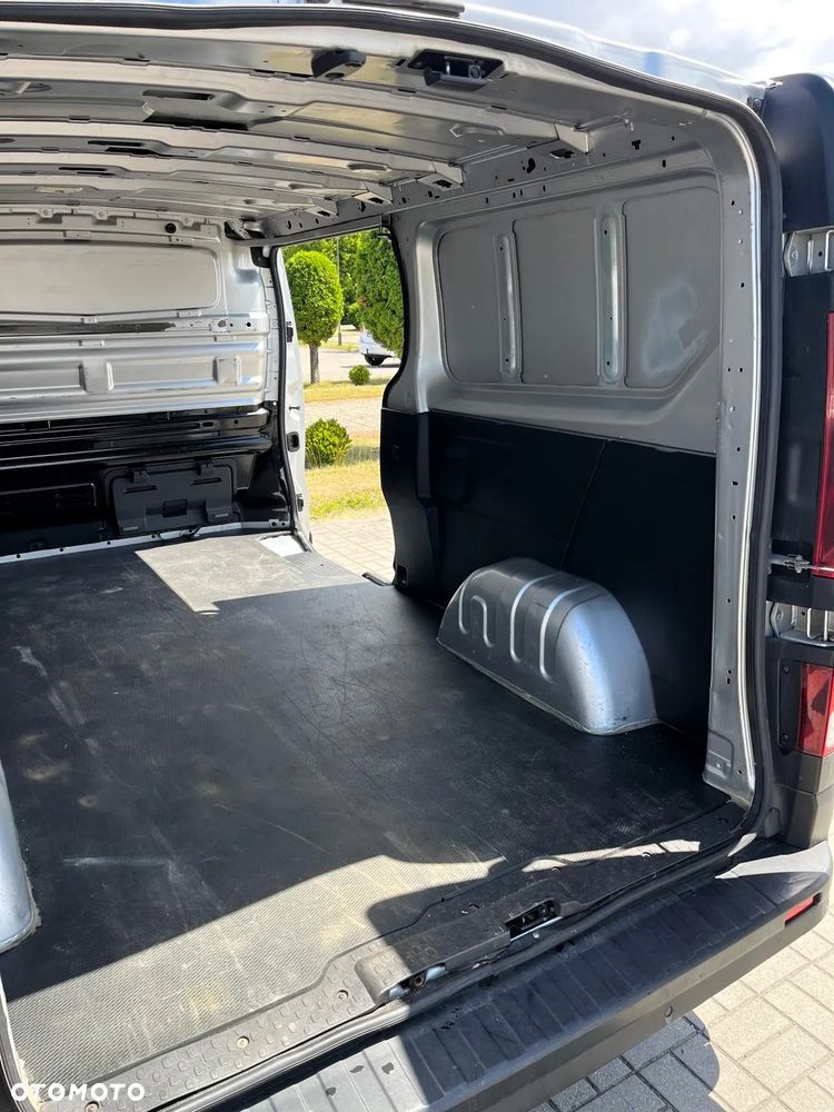Renault Trafic - 22