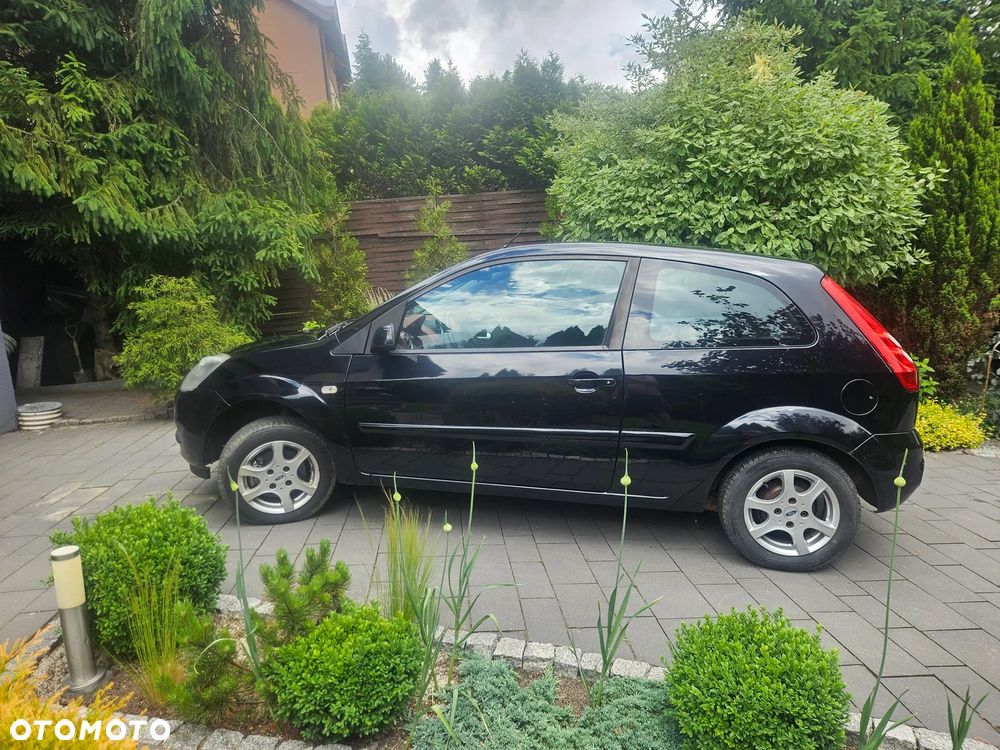 Ford Fiesta - 11