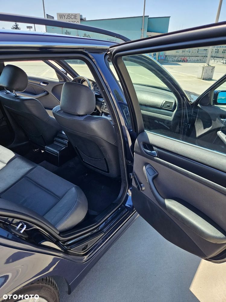 BMW Seria 3 320i - 25