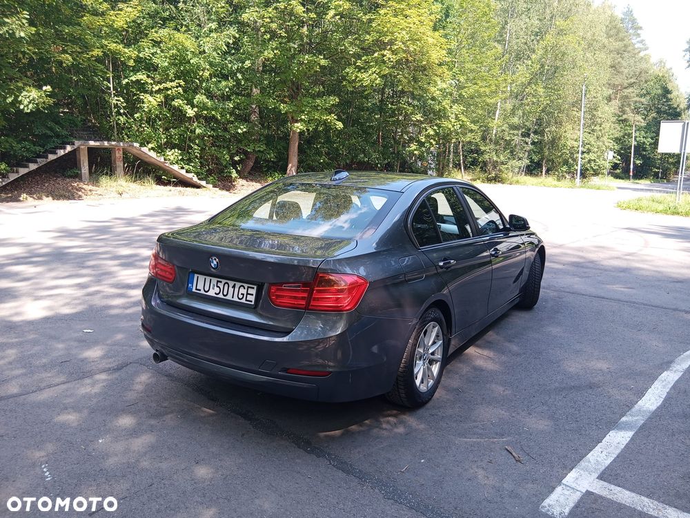 BMW Seria 3 318d - 3