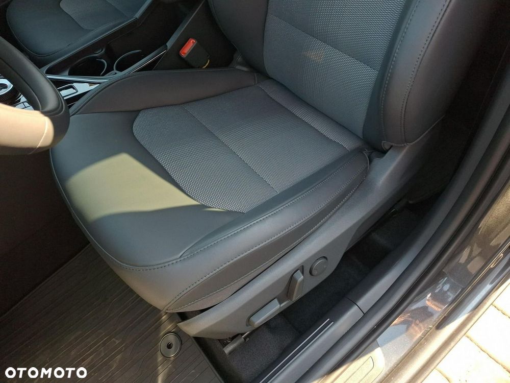 Kia Niro 1.6 GDI Hybrid Business Line - 12