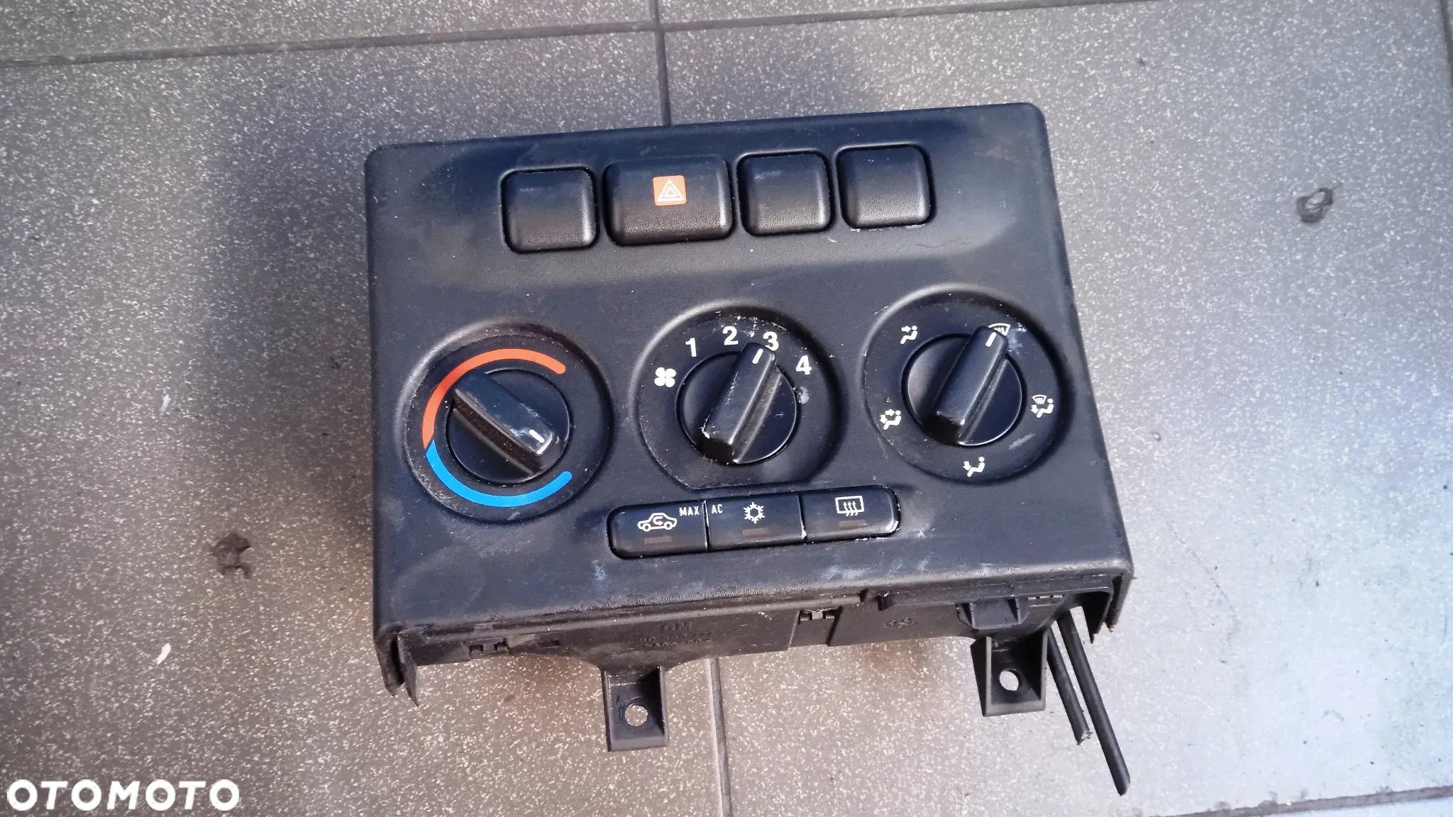 Panel nawiewu klimatyzacji Zafira A 08111999 Behr 56341 - 1