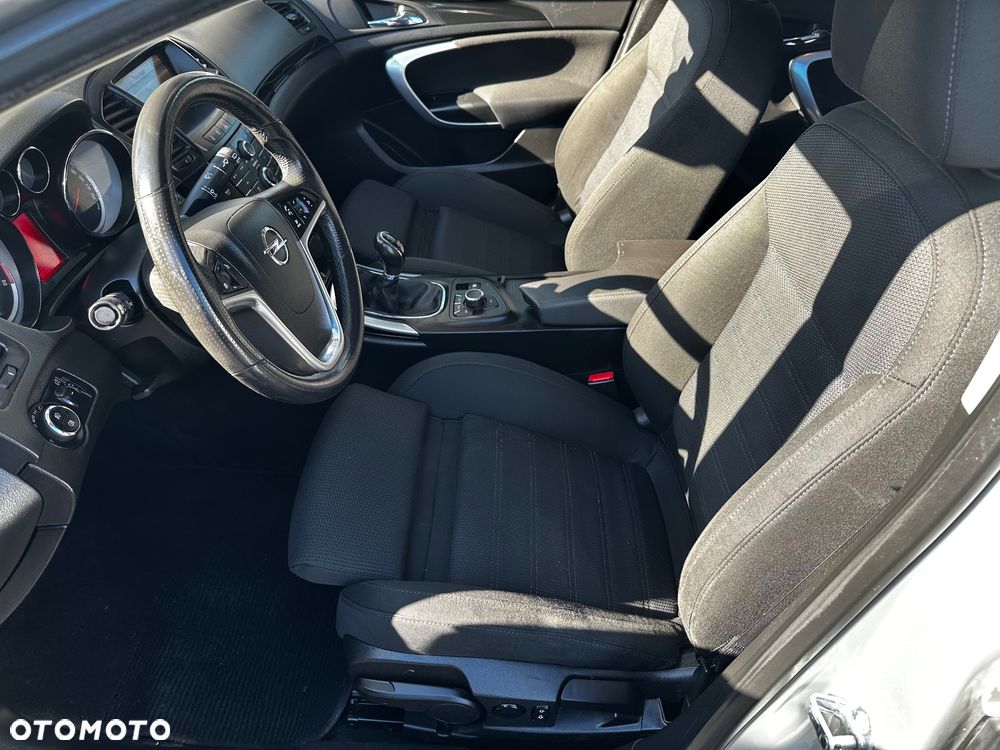 Opel Insignia - 11