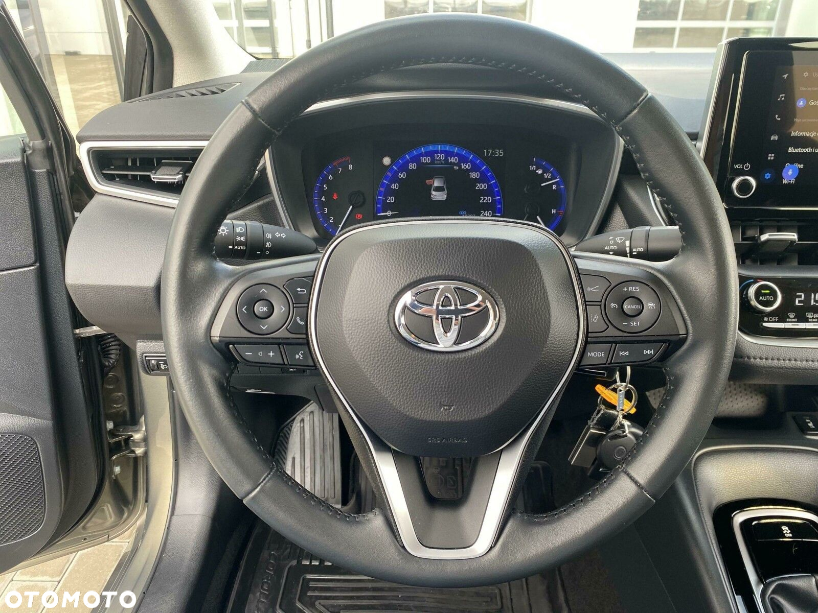 Toyota Corolla - 24