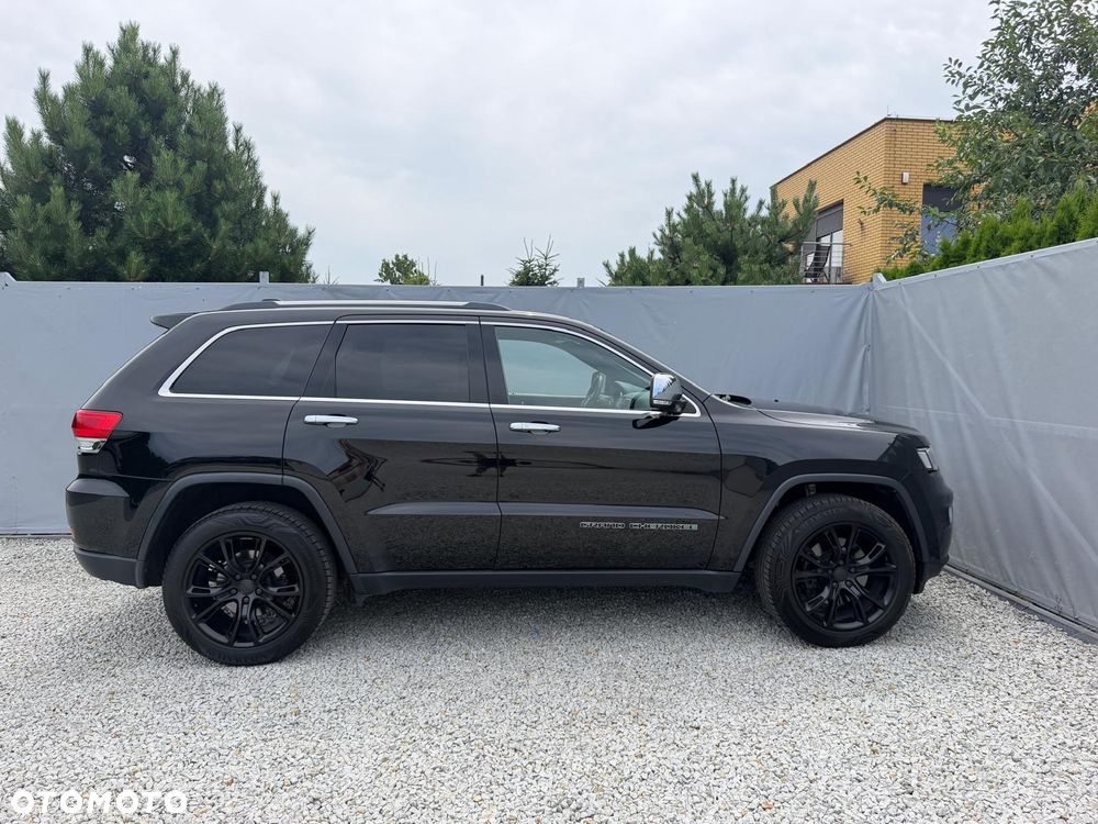 Jeep Grand Cherokee - 11
