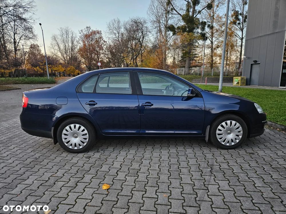 Volkswagen Jetta - 6