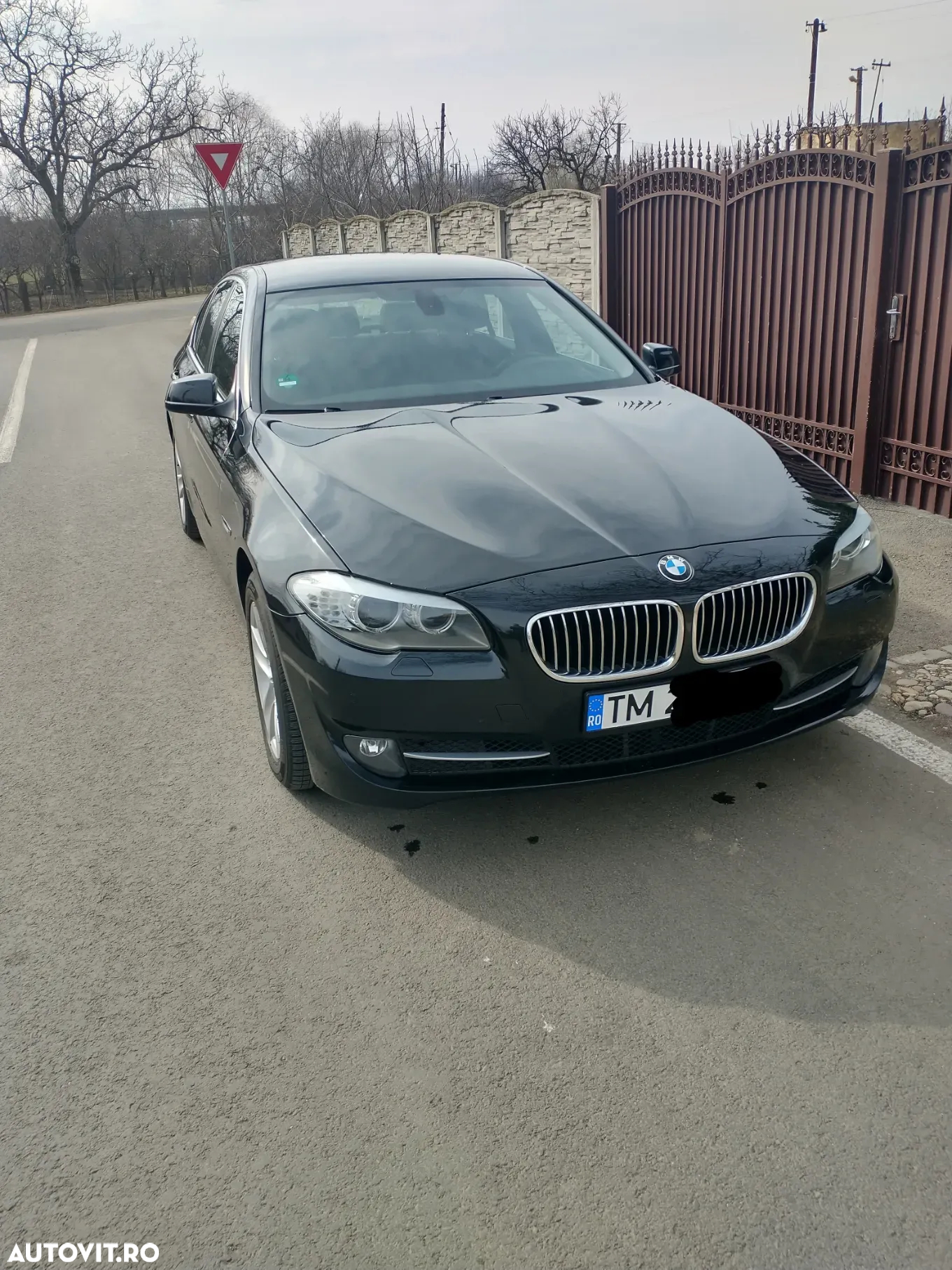 BMW Seria 5 520d - 13