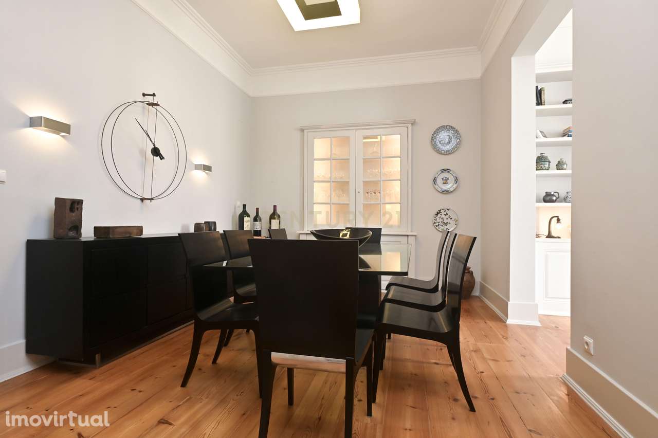 Exclusivo apartamento T4 com estacionamento privado na Baixa, junto ao - Grande imagem: 4/32