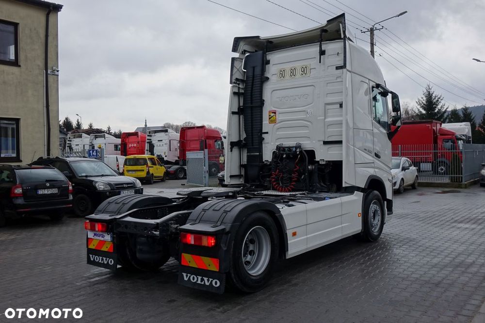 Volvo FH 500 GLOBETROTTER / I-SAVE / STANDARD / AUTOMAT / EURO 6 / KLIMATYZACJA POSTOJOWA / LODÓWKA / LED / NAVI / 2 ZBIORNIKI - 5