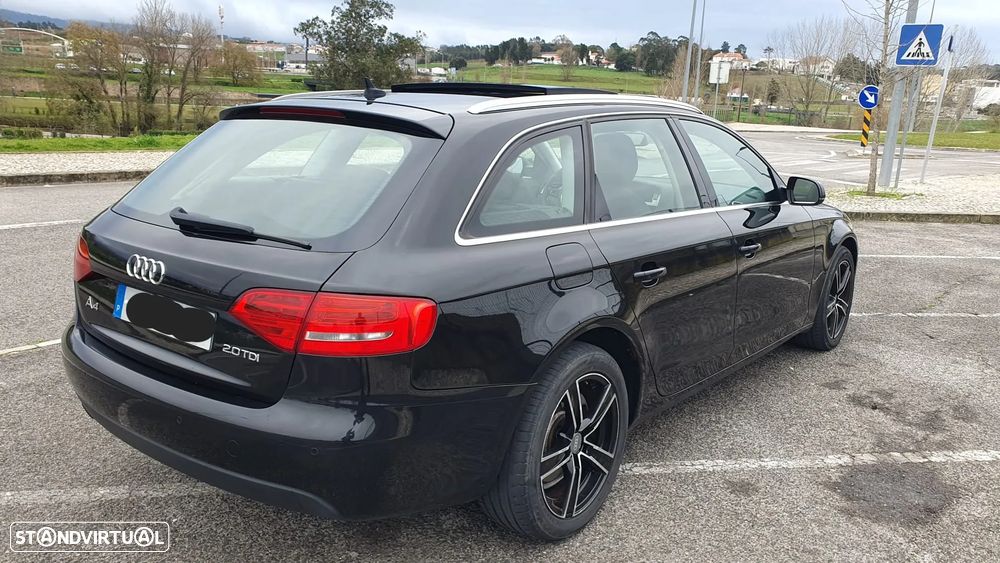 Audi A4 Avant 2.0 TDI Advance - 8