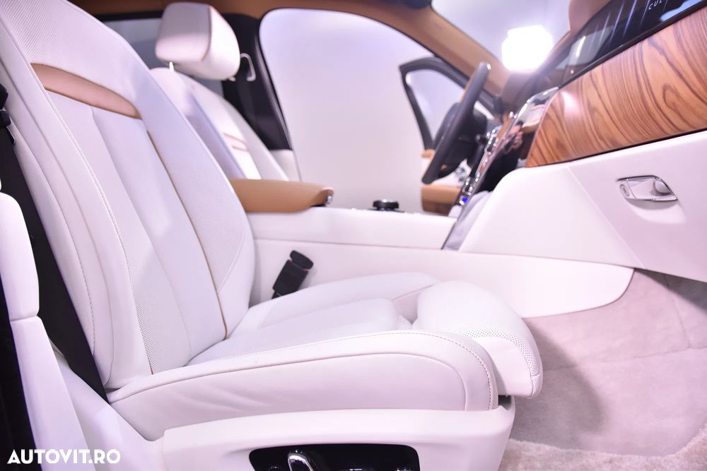 Rolls-Royce Cullinan - 11