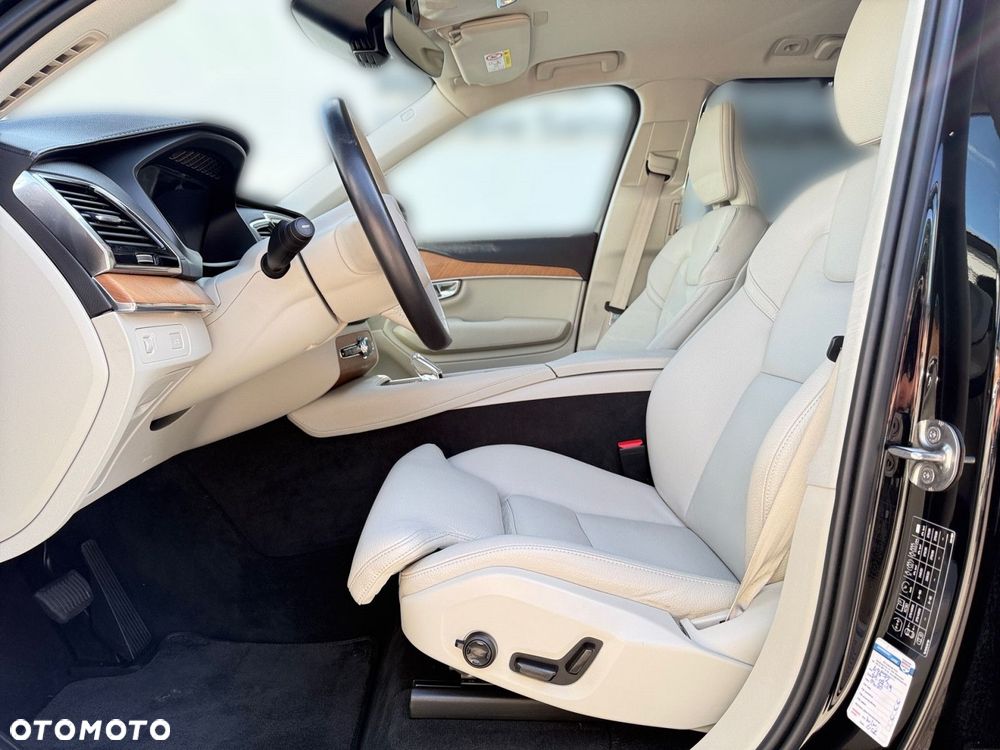 Volvo XC 90 - 12