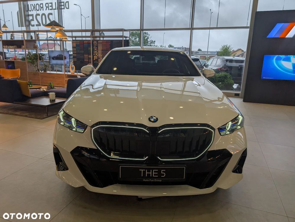 BMW Seria 5 520d xDrive mHEV M Sport - 2