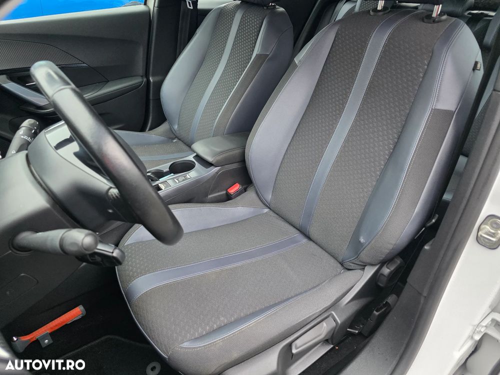 Peugeot 2008 1.2 PureTech Turbo S&S Allure - 10