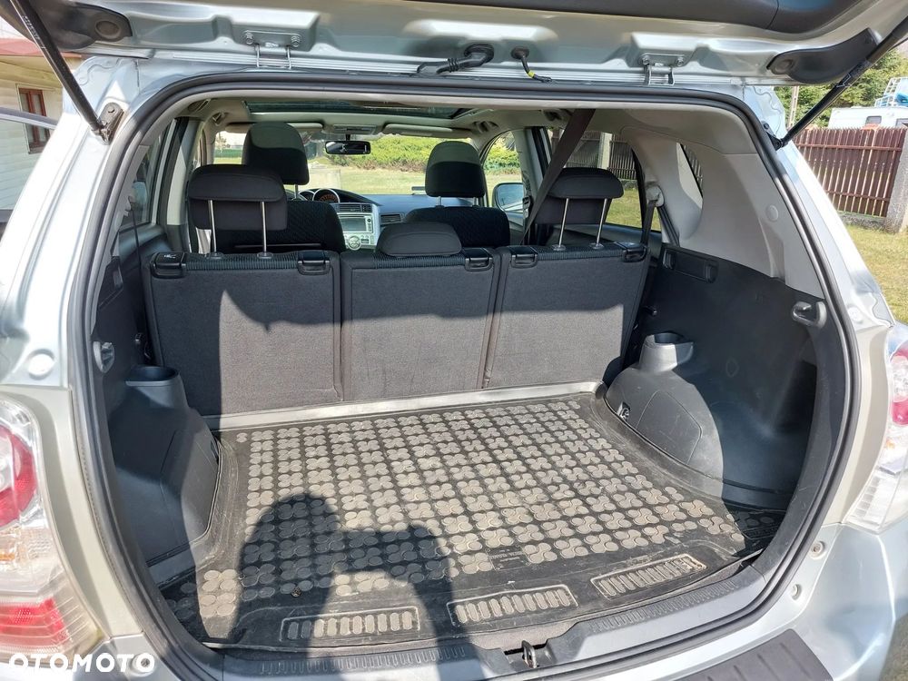 Toyota Verso 2.0 D-4D Sol - 14