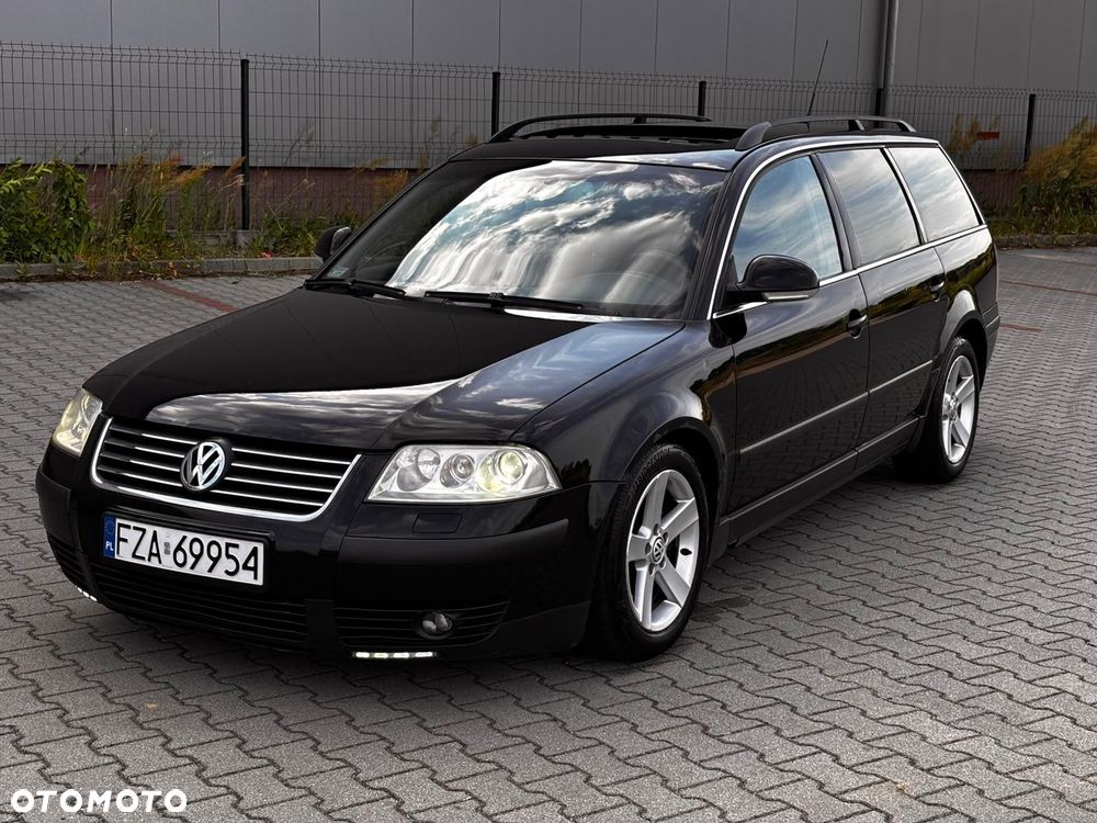 Volkswagen Passat - 1