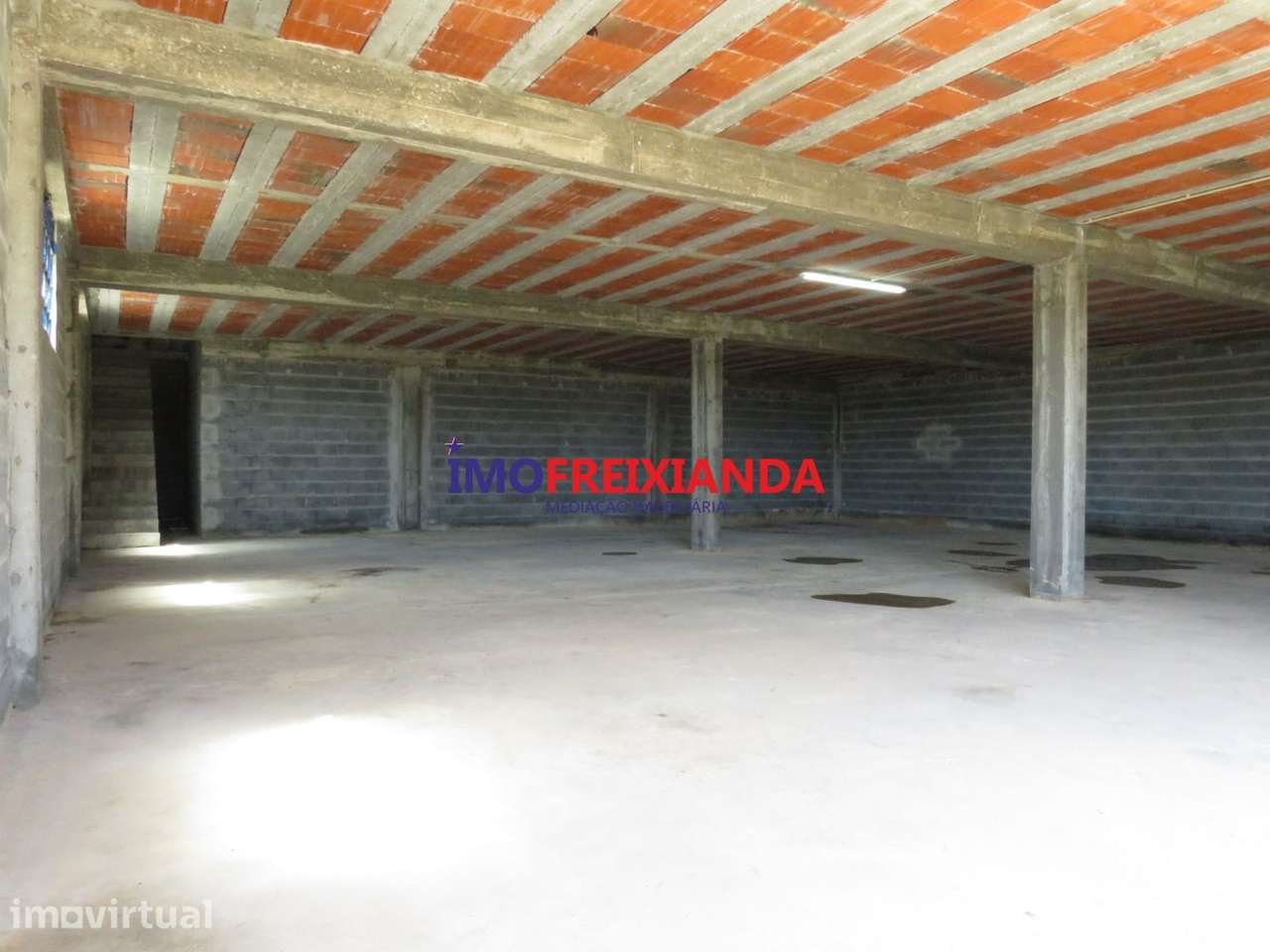 Armazém para arrecadação e arrumos - Grande imagem: 5/10