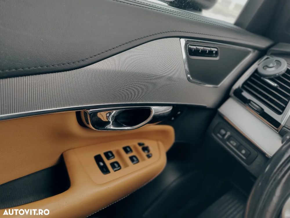Volvo XC 90 T8 AWD Recharge Geartronic Inscription Edition - 32