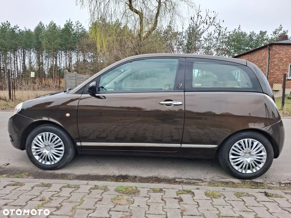 Lancia Ypsilon - 3