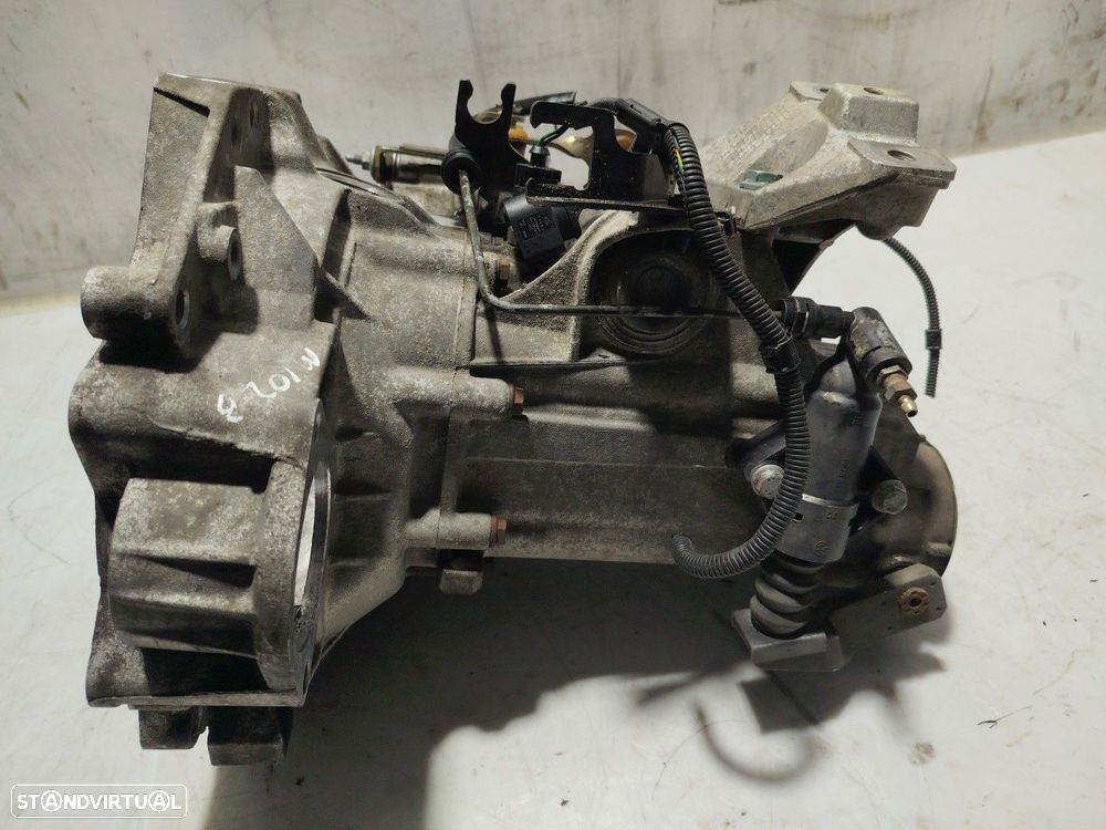Caixa de velocidades manual SKODA Octavia I Hatchback (1U2) - 2