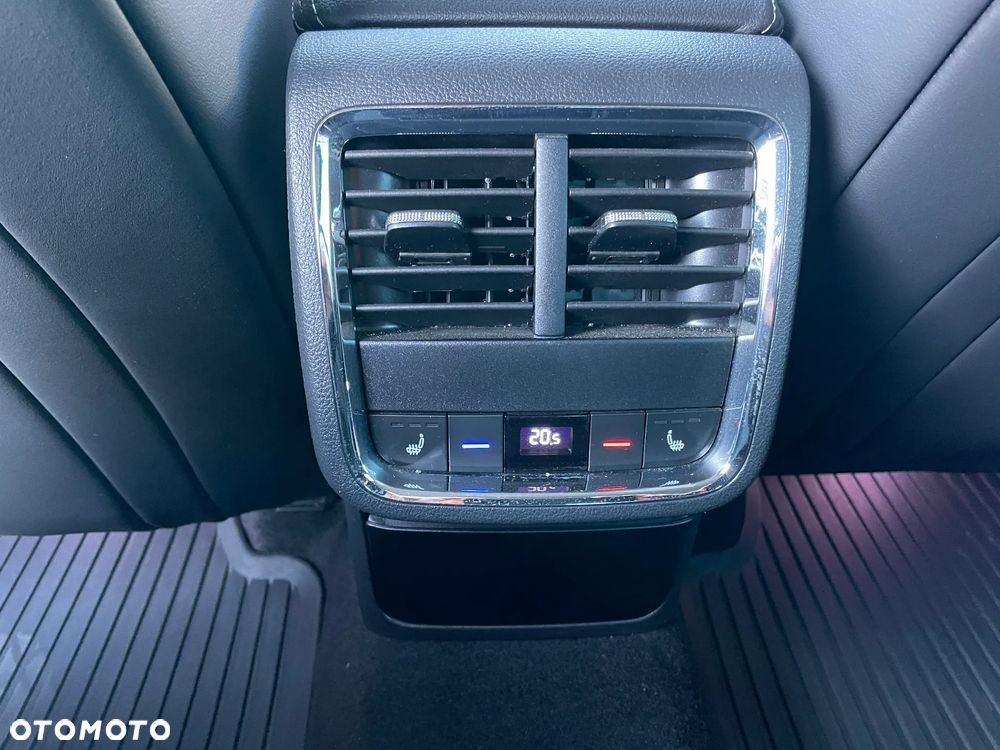 Skoda Octavia 2.0 TDI 4x4 Style DSG - 26