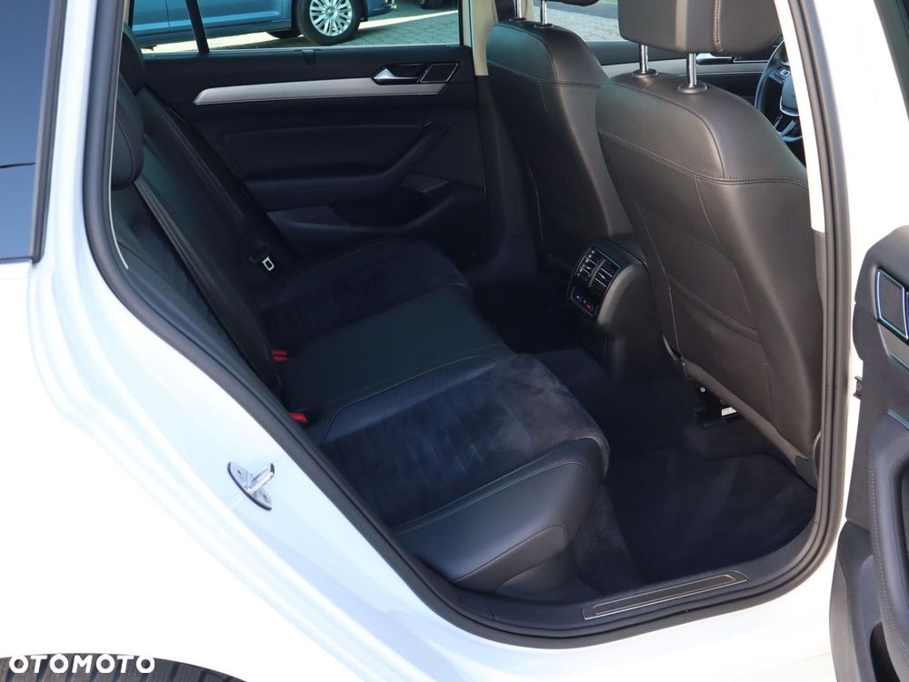 Volkswagen Passat - 7