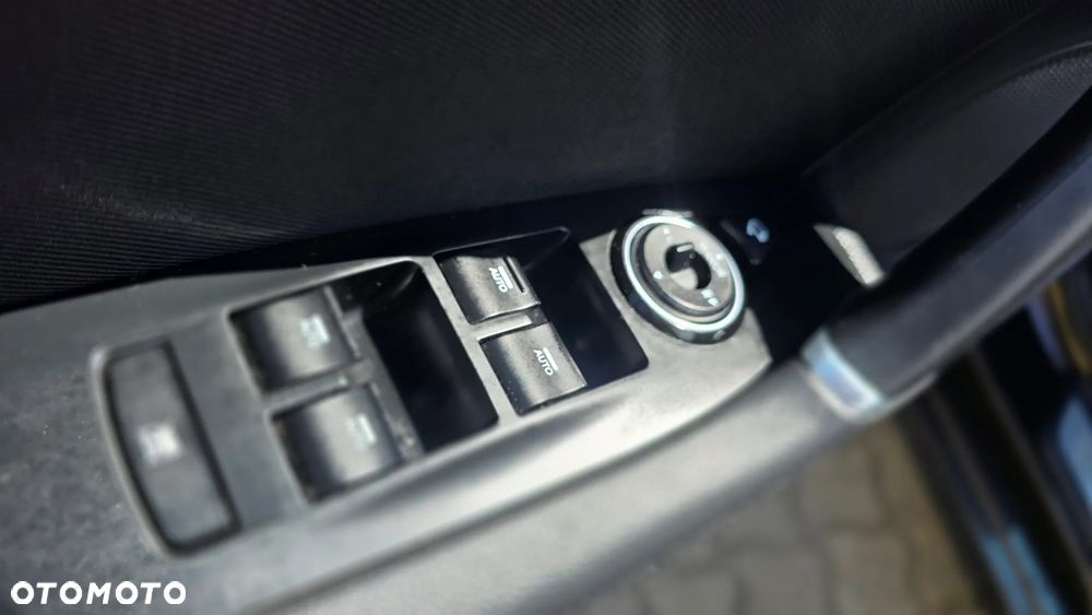 Hyundai i40 Kombi blue 1.7 CRDi DCT Premium - 11
