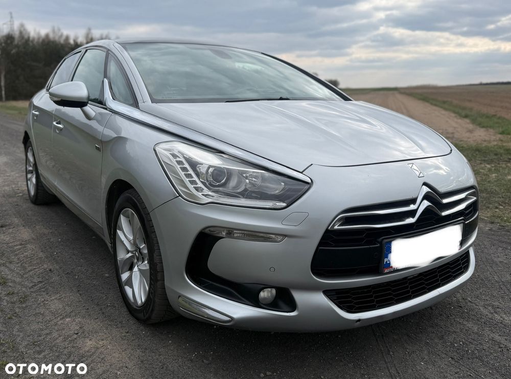 Citroën DS5 2.0 HDi Hybrid4 SoChic MCP - 2