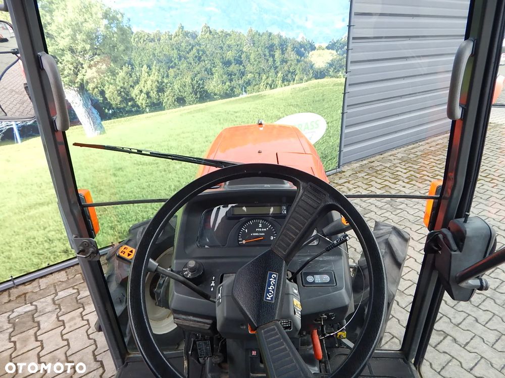 Kubota KL33 - 7