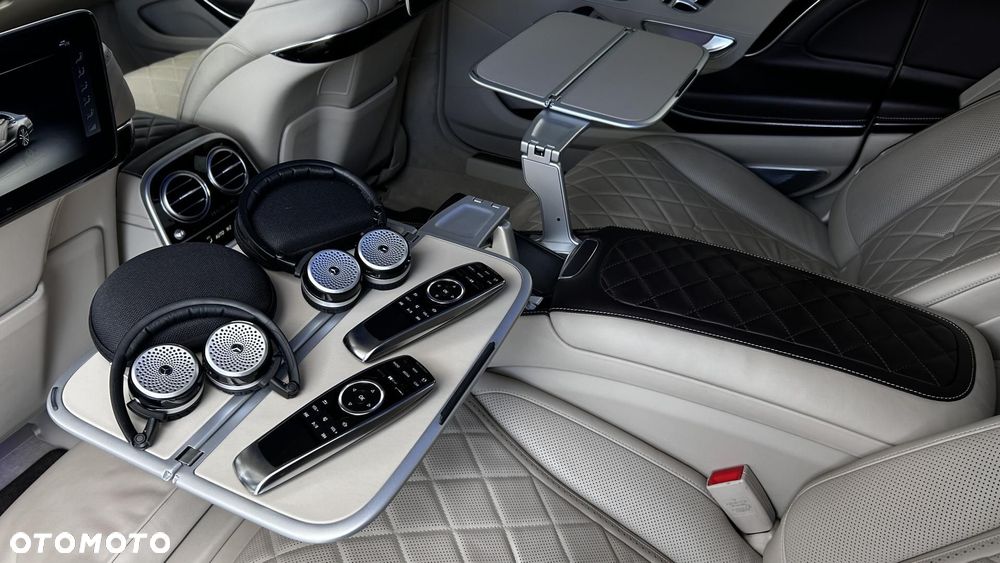 Mercedes-Benz Klasa S 560 4-Matic L 9G-TRONIC - 31