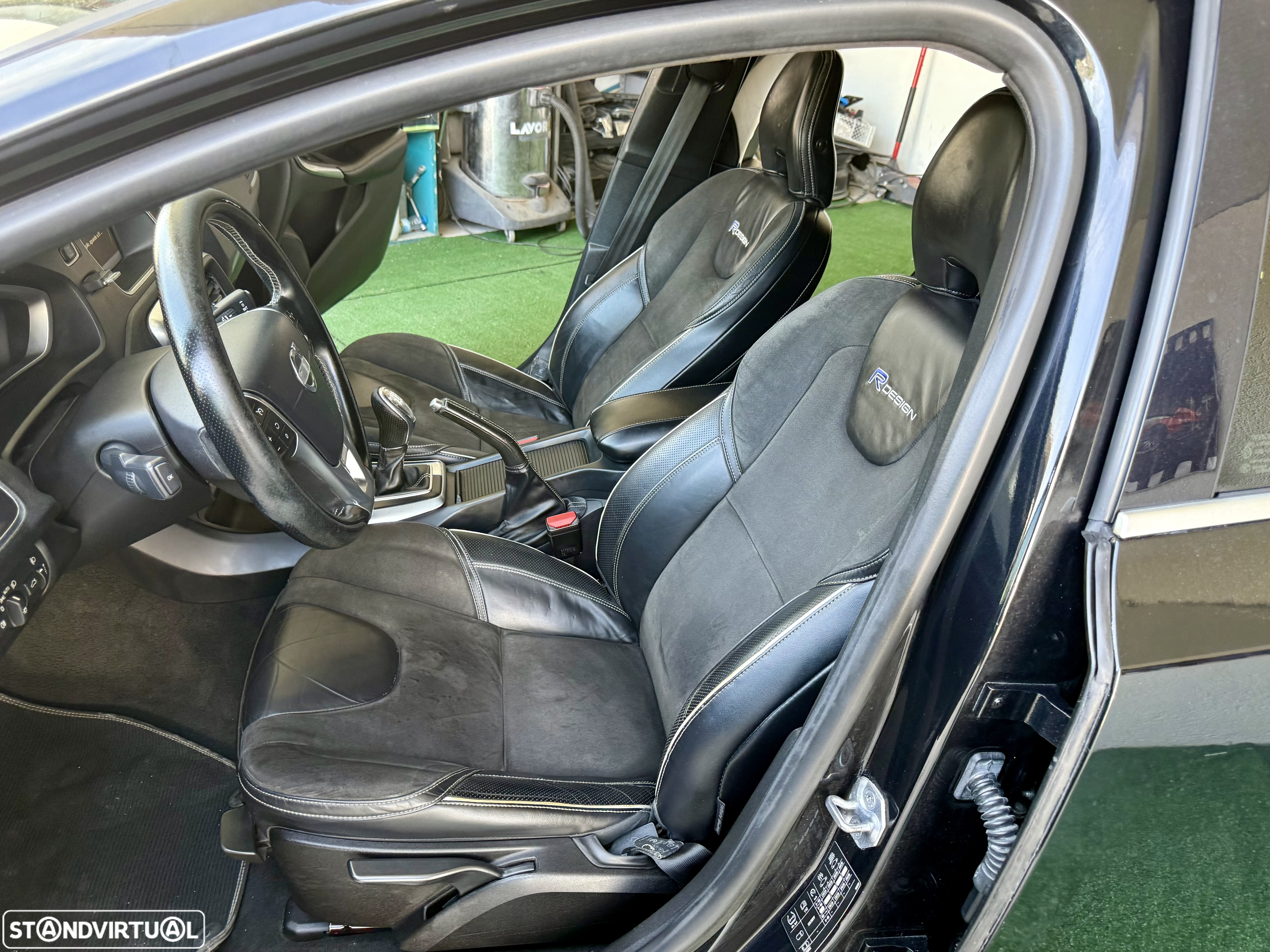 Volvo V40 1.6 D2 Eco R-Design - 18