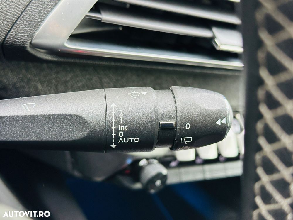 Peugeot 5008 PureTech 130 Allure - 32