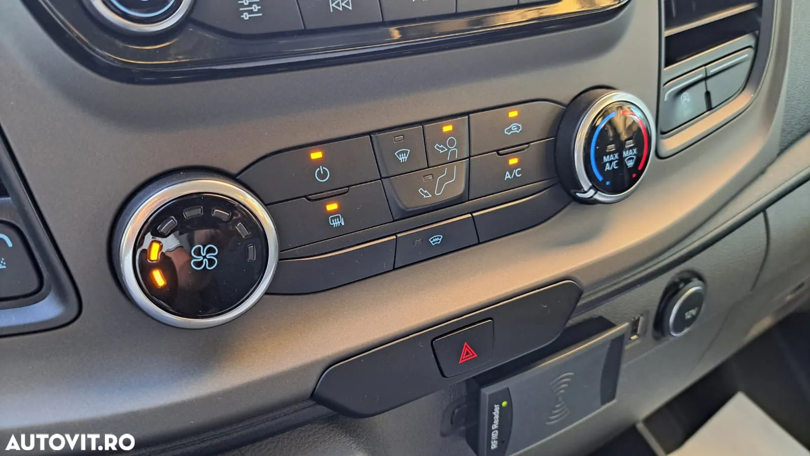 Ford Transit - 33