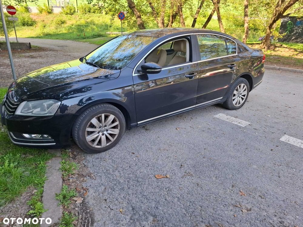 Volkswagen Passat - 2