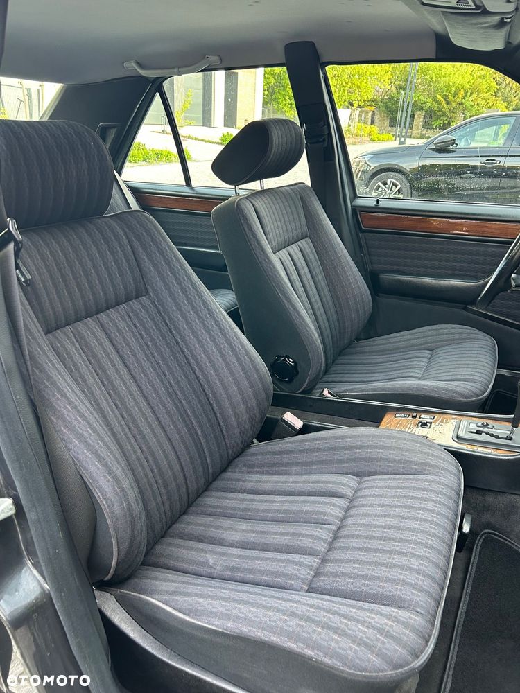 Mercedes-Benz W124 (1984-1993) - 14
