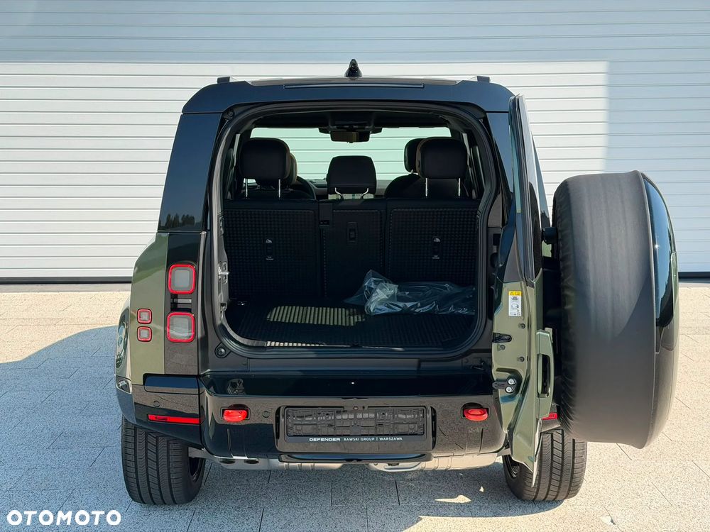 Land Rover Defender - 8