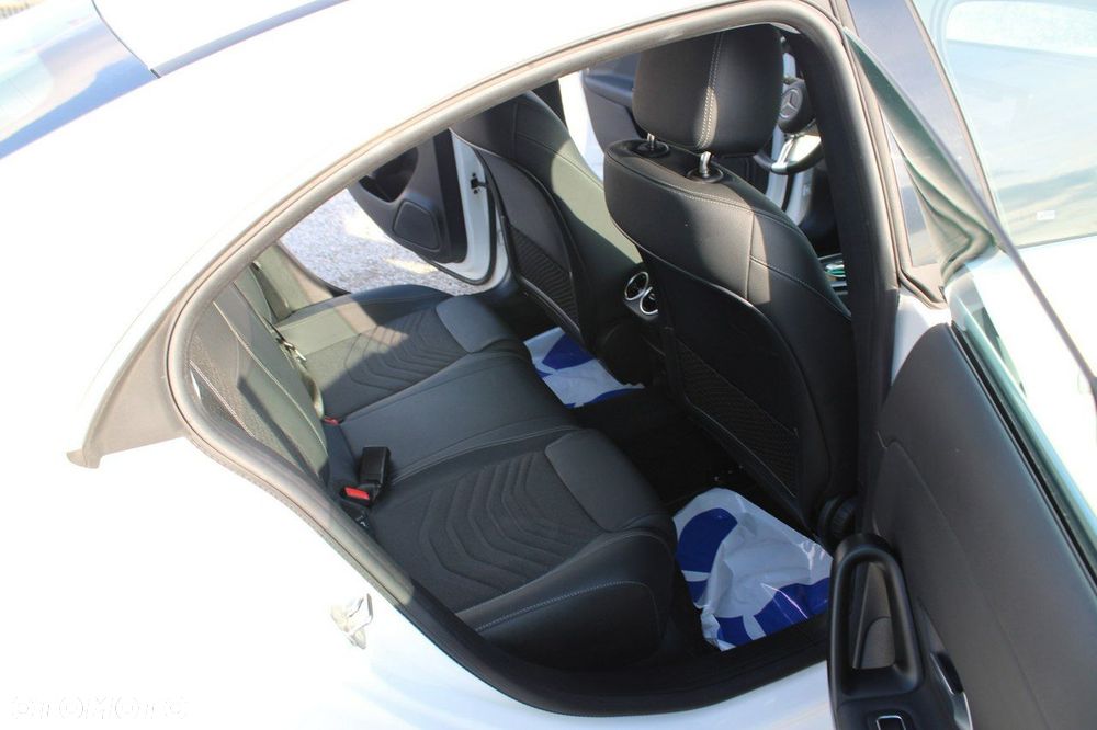 Mercedes-Benz CLA - 29