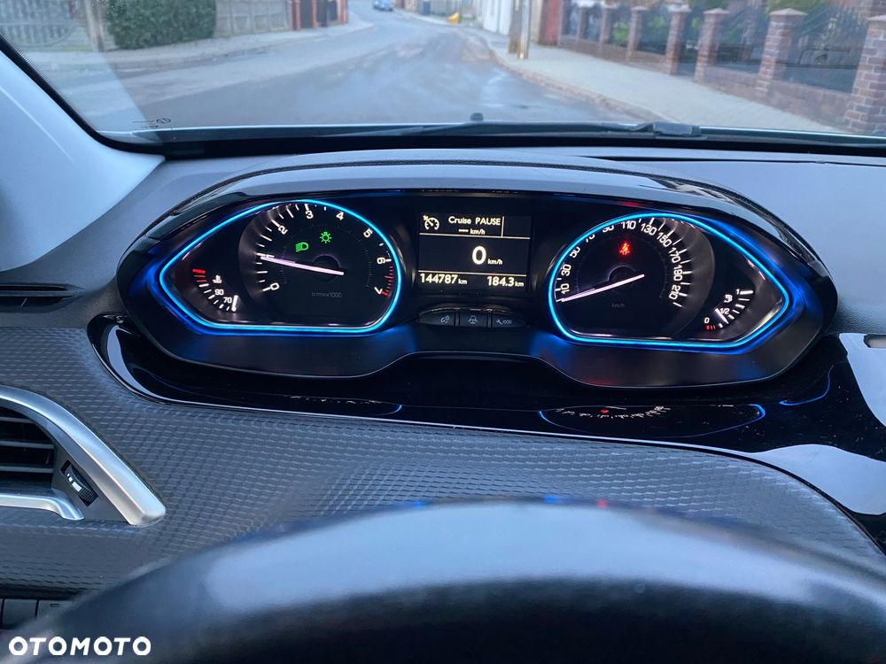 Peugeot 2008 PureTech 110 Stop&Start Crossway - 11