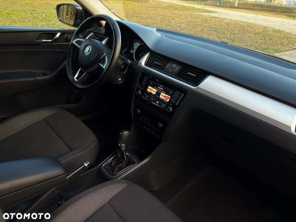 Skoda RAPID 1.2 TSI Ambition - 25