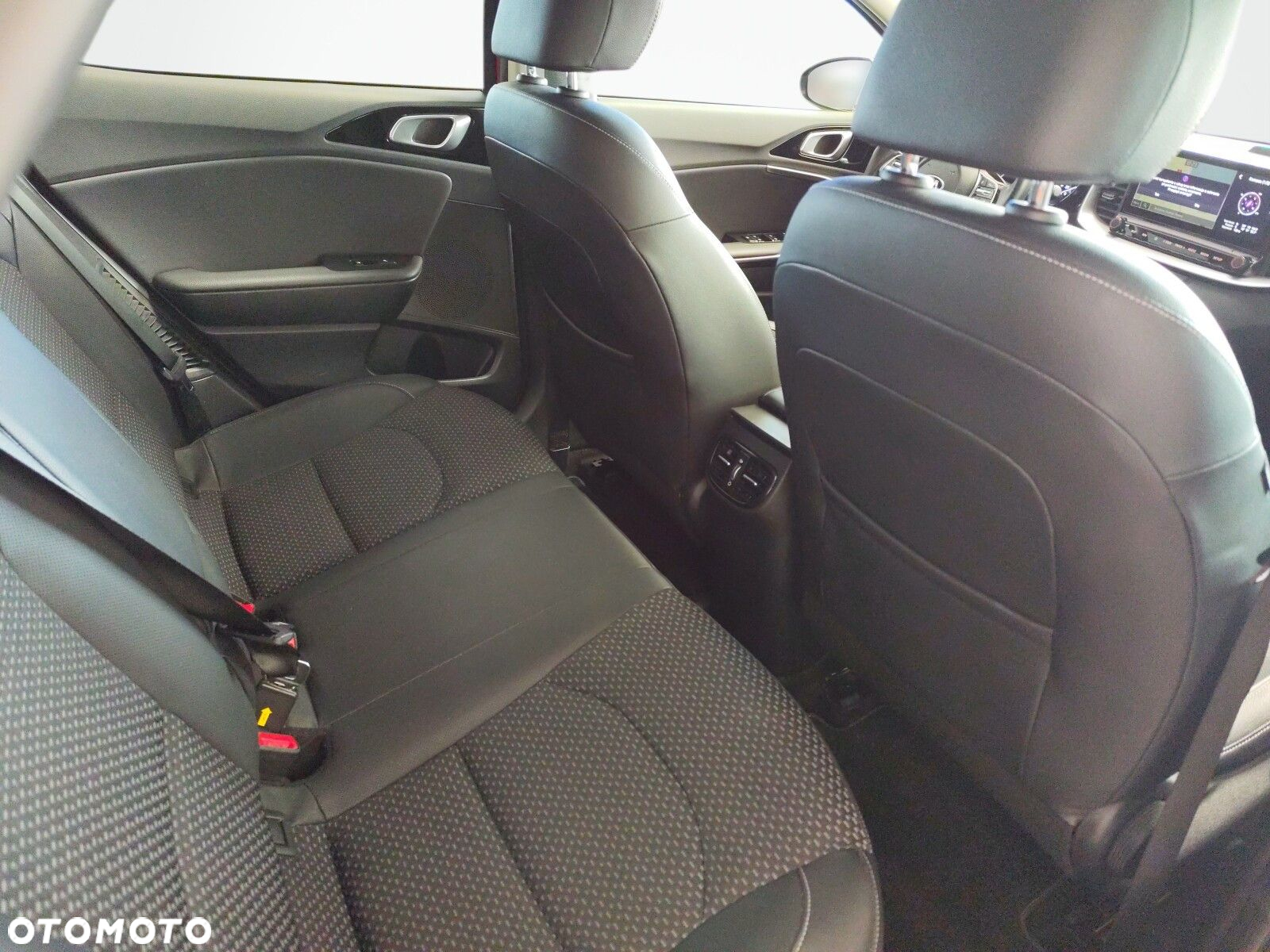 Kia XCeed - 18