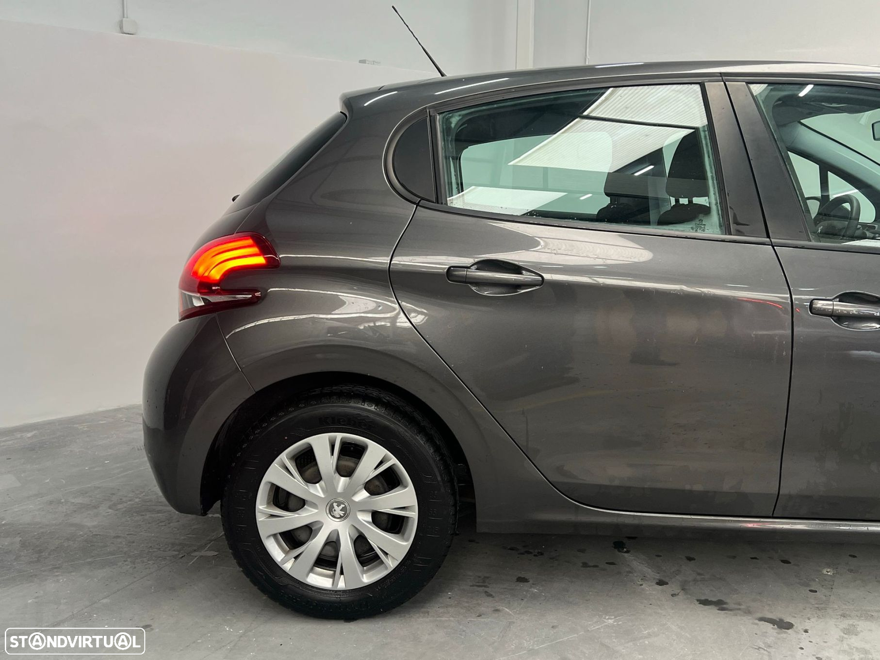 Peugeot 208 1.2 PureTech Access - 8