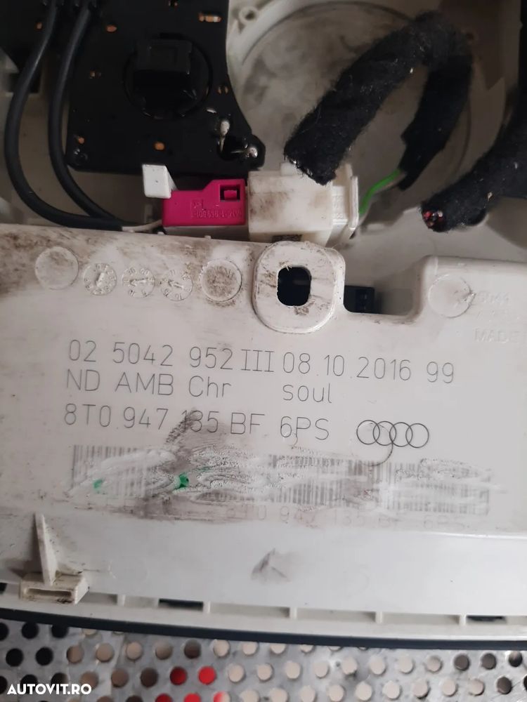 Plafoniera Audi Q5 SQ5 8TBF 8K - Dezmembrari Arad - 10