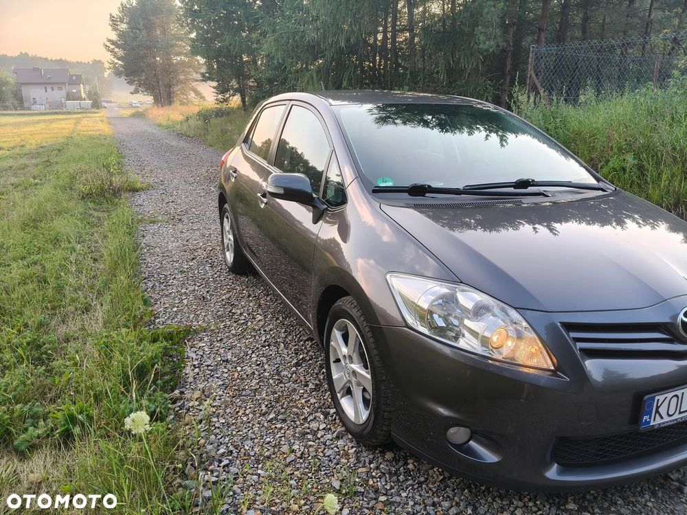 Toyota Auris 1.6 Executive - 3