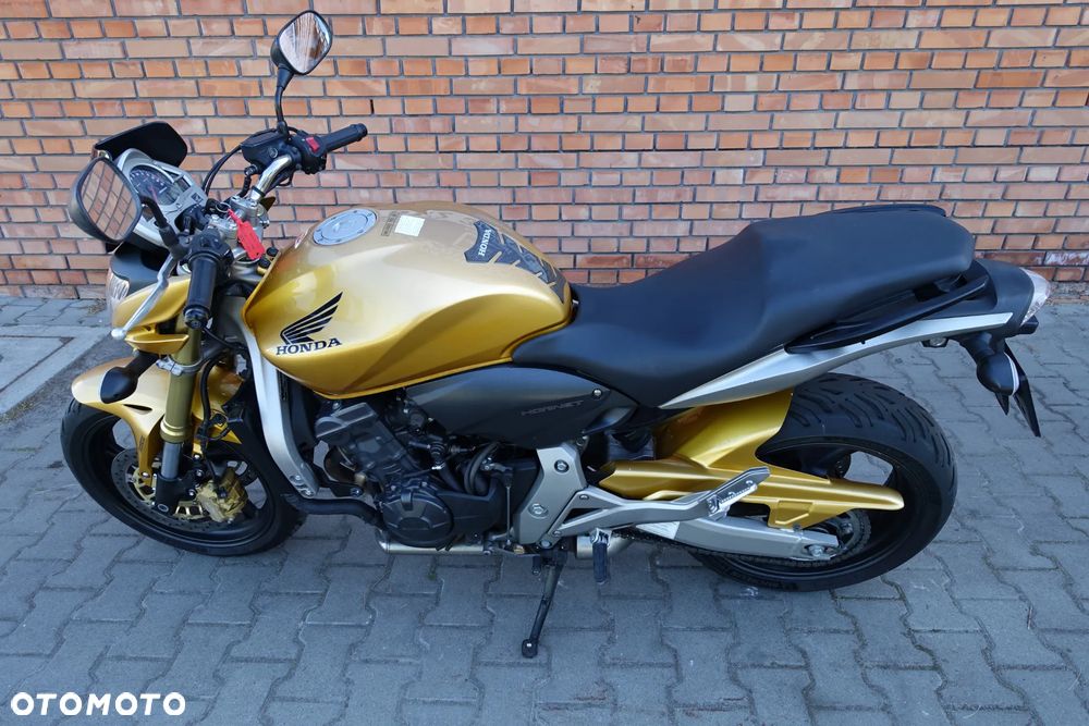 Honda Hornet - 12
