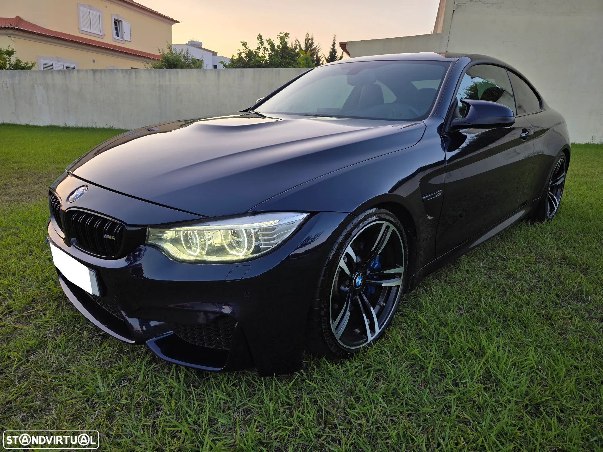 BMW M4 Auto - 25