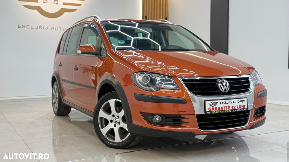 Volkswagen Touran 1.4 TSI Cross - 3