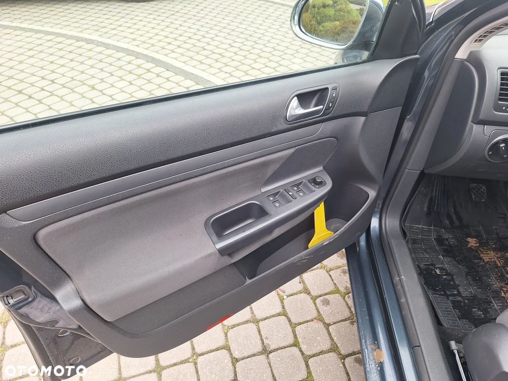 Volkswagen Passat 1.9 TDI Trendline - 9