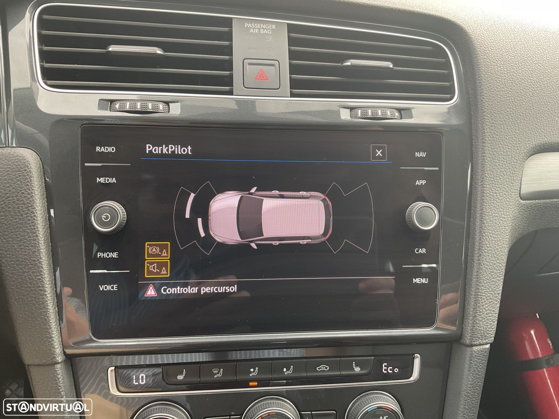 VW e-Golf - 32
