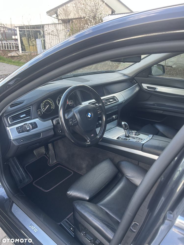 BMW Seria 7 740d - 11
