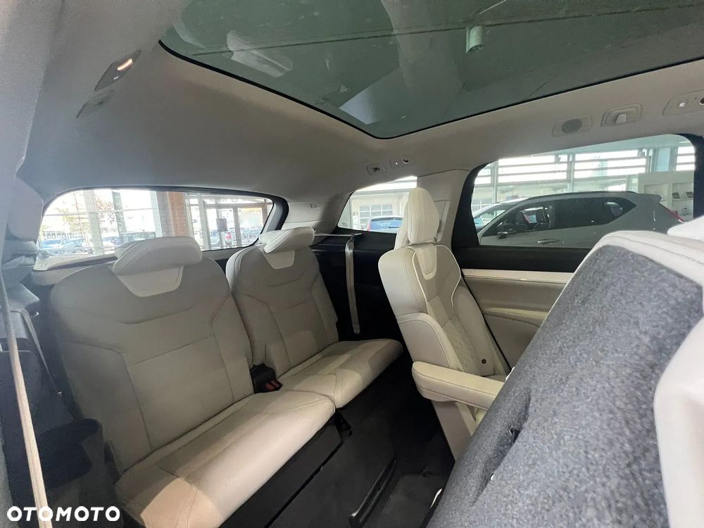 Volvo EX90 - 20